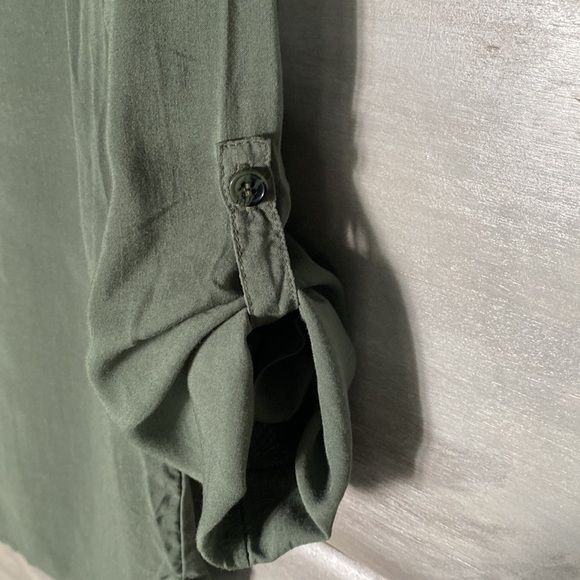 Splendid olive green button down shirt - Picture 2 of 4